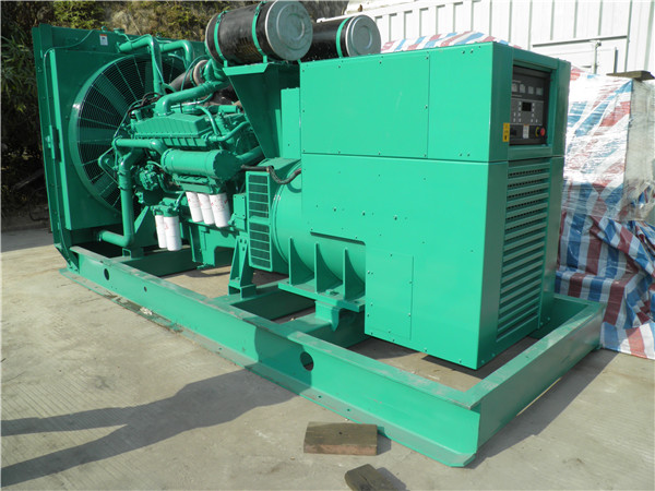 昆玉发电车出租-柴油发电机组在使用的过程中应该做好哪些防护工作