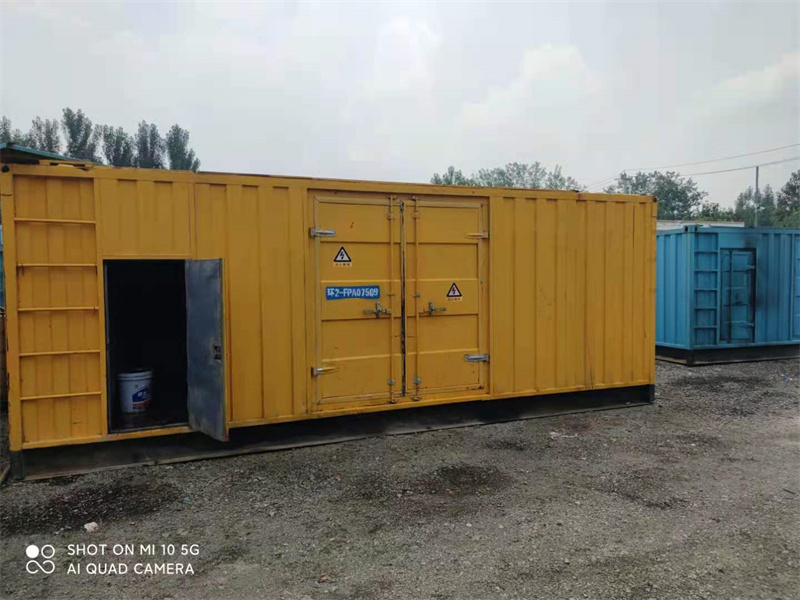 昆玉200KW柴油发电机组需要配备什么型号的电缆线？