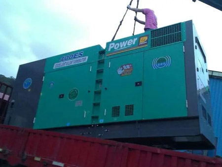 昆玉柴油发电机组转速不稳定时，如何对发动机进行维护？