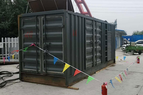 昆玉发电机租赁空气滤清器多久更换一次？