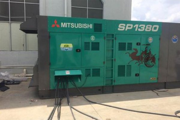 昆玉为什么有些柴油发电机组的输出电压可以调节？