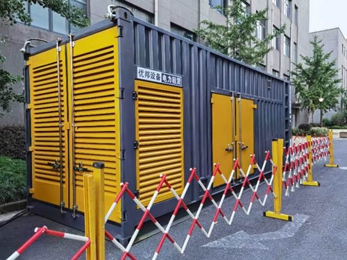 昆玉如何使用转速表检查发动机的转速？