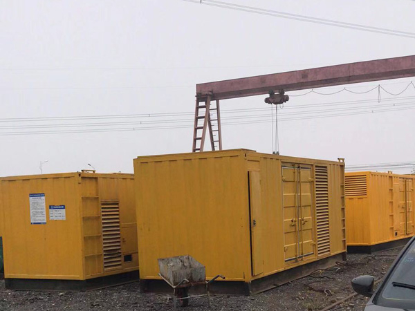 昆玉100kw柴油发电机组每小时油耗？