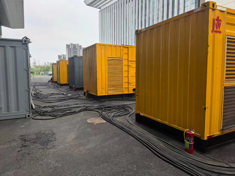 昆玉不同季节柴油发电机组保养有哪些注意事项？